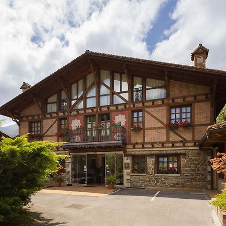 Hotel & Spa Etxegana Zeanuri Bagian luar foto