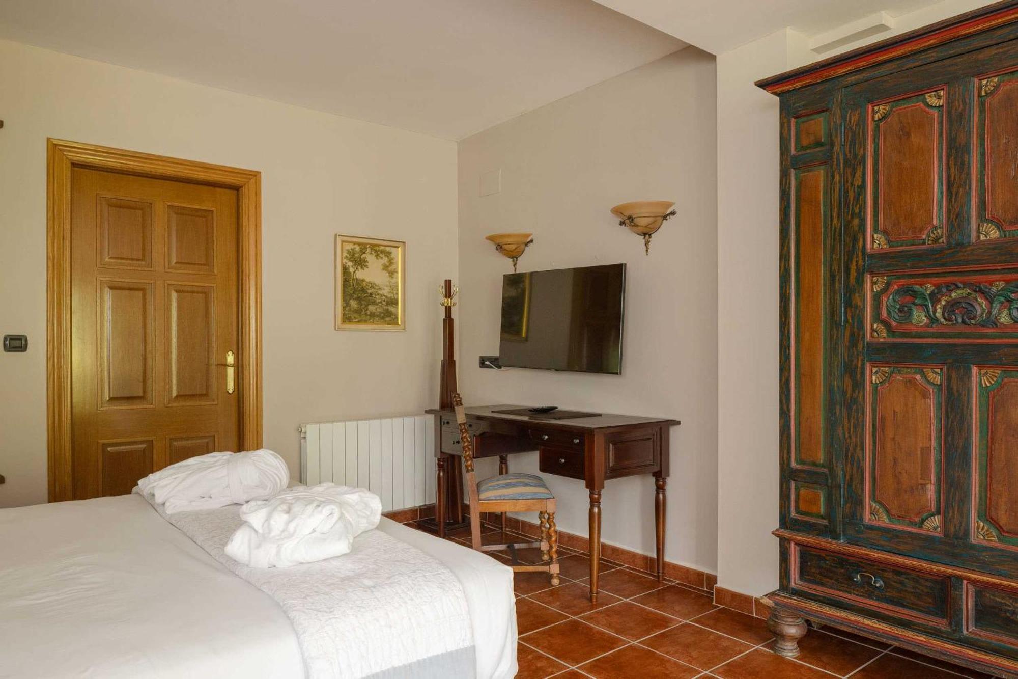 Hotel & Spa Etxegana Zeanuri Bagian luar foto