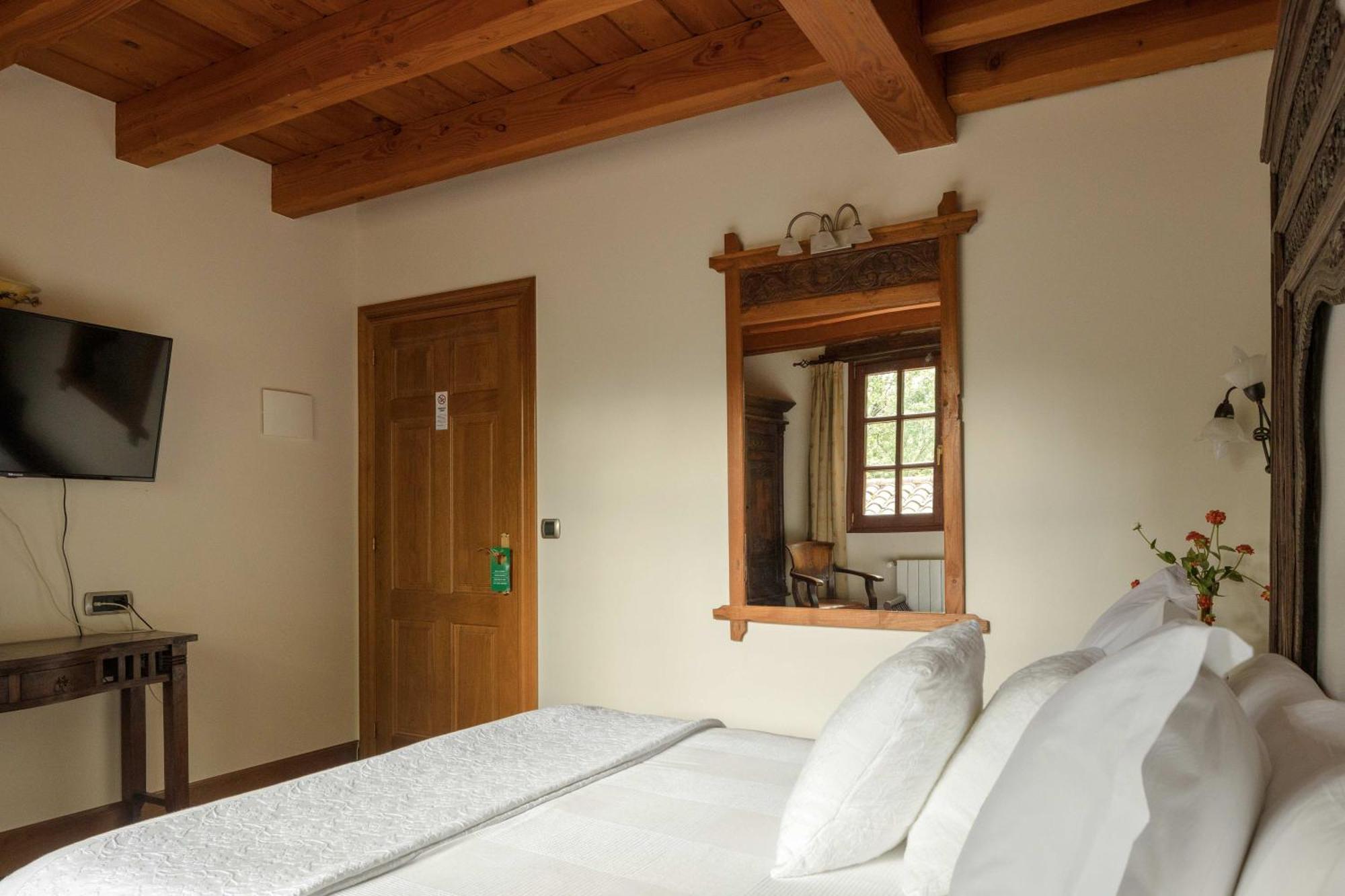 Hotel & Spa Etxegana Zeanuri Bagian luar foto