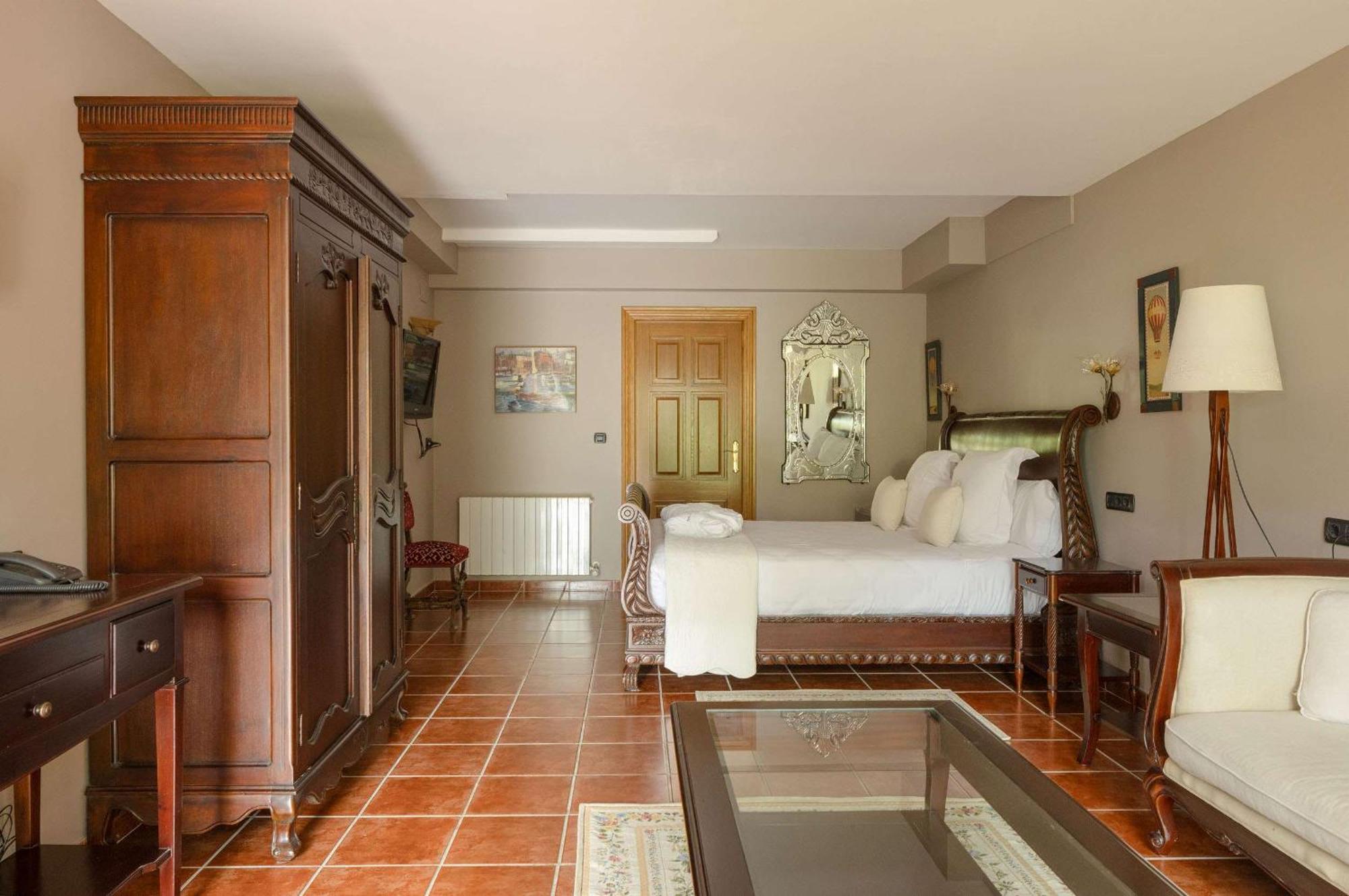 Hotel & Spa Etxegana Zeanuri Bagian luar foto