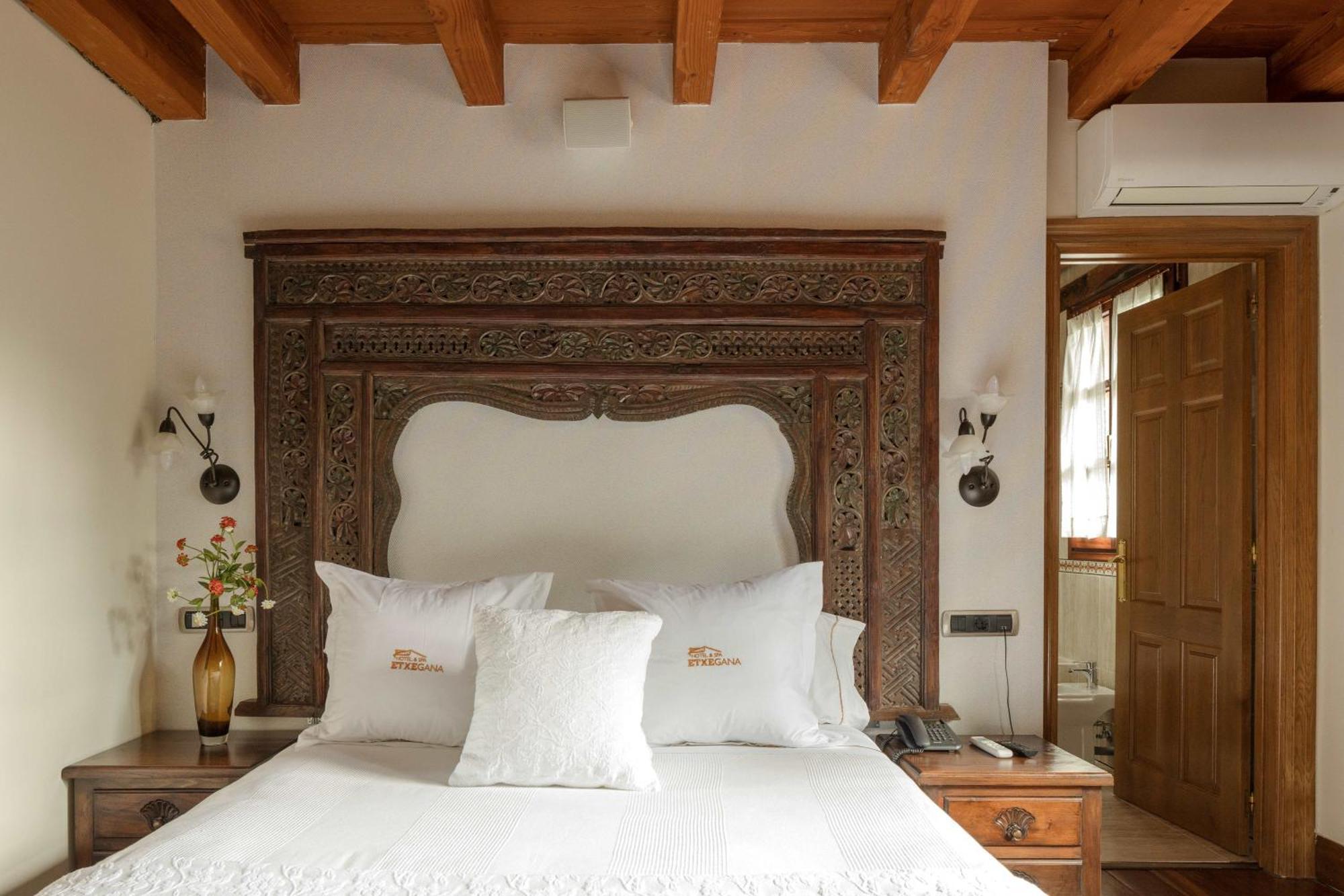 Hotel & Spa Etxegana Zeanuri Bagian luar foto