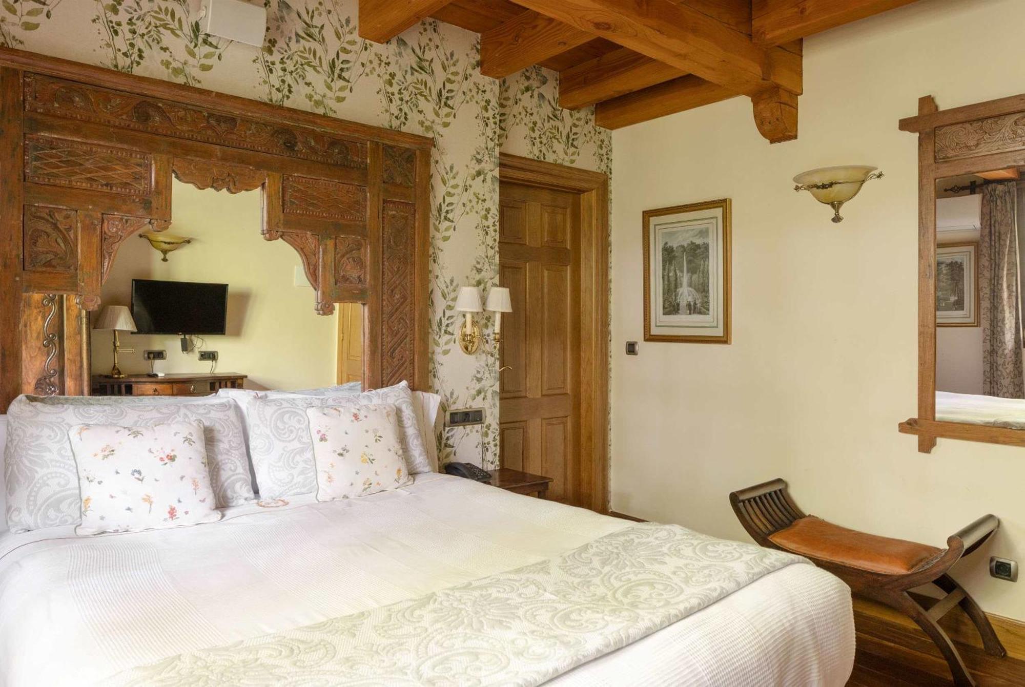 Hotel & Spa Etxegana Zeanuri Bagian luar foto