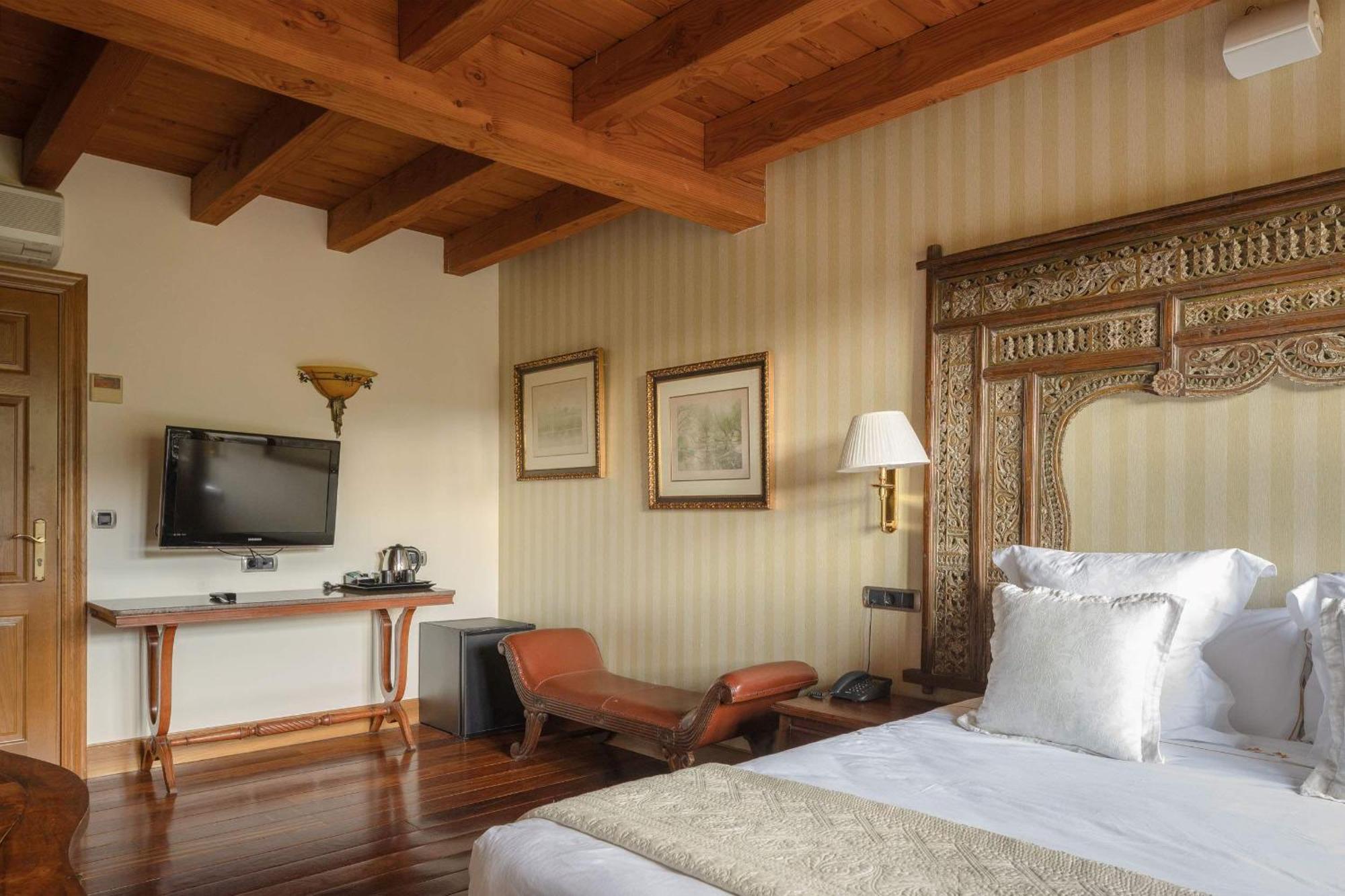 Hotel & Spa Etxegana Zeanuri Bagian luar foto