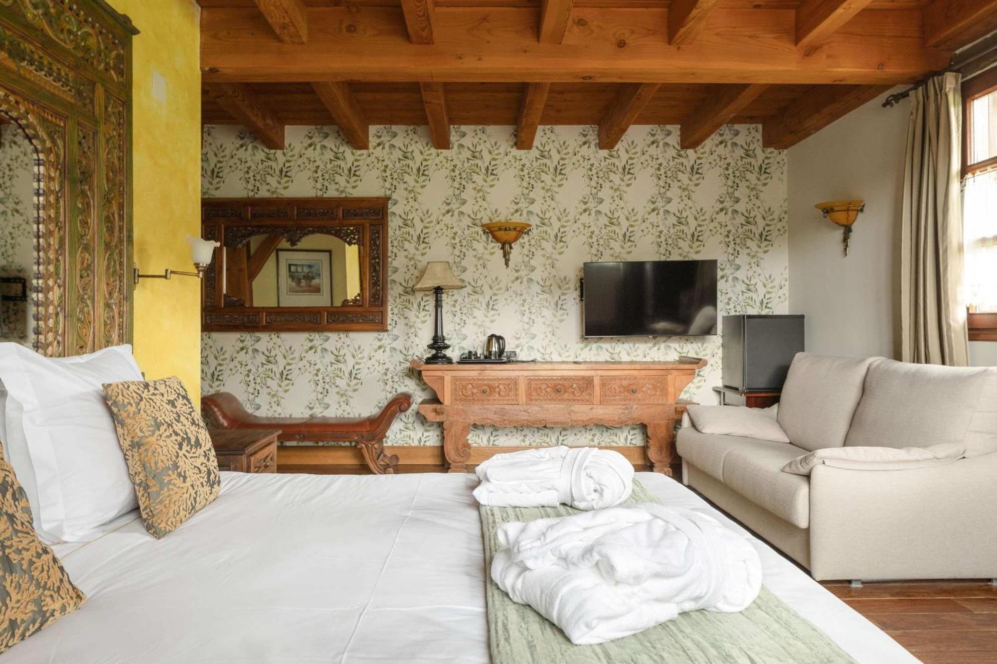 Hotel & Spa Etxegana Zeanuri Bagian luar foto