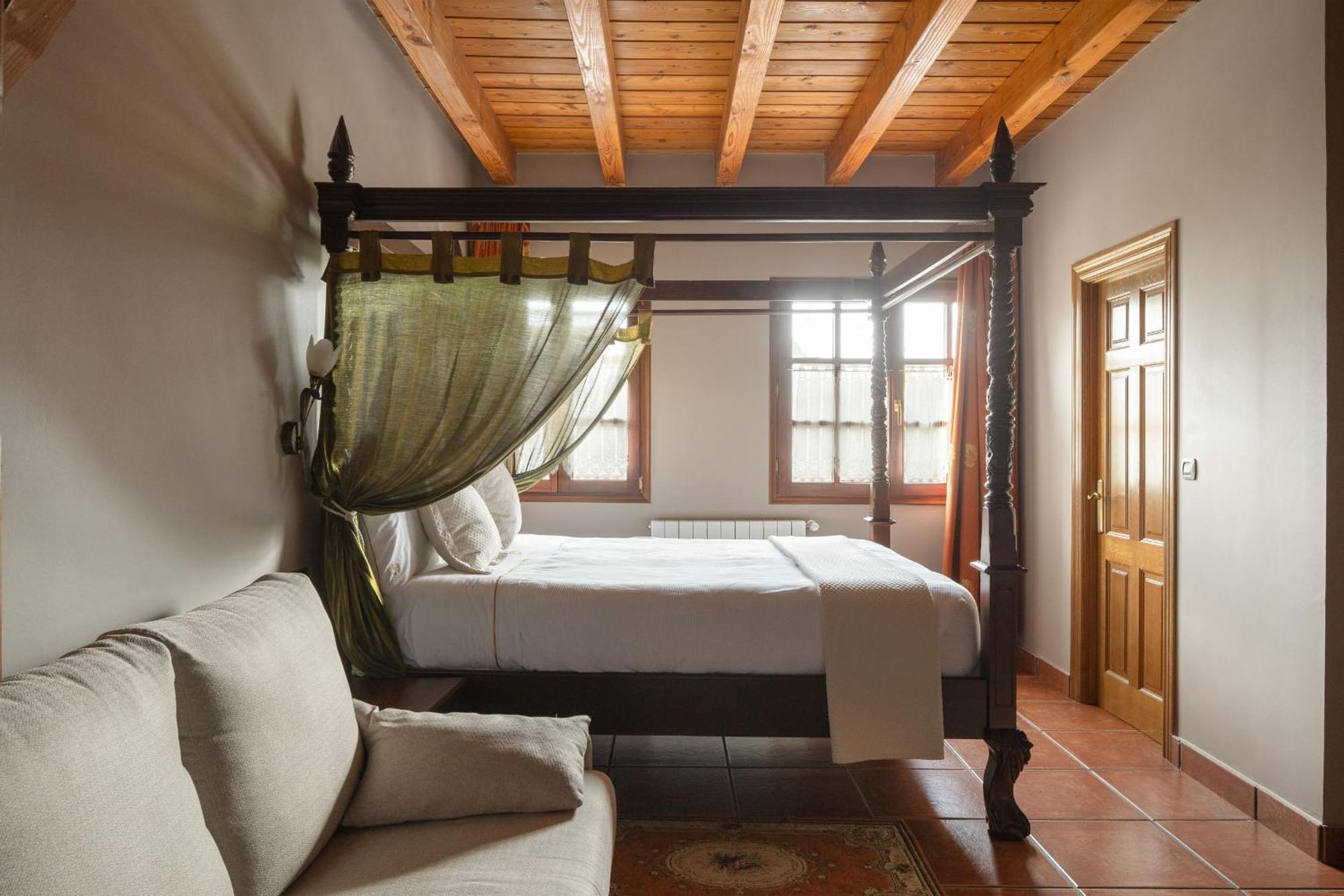 Hotel & Spa Etxegana Zeanuri Bagian luar foto