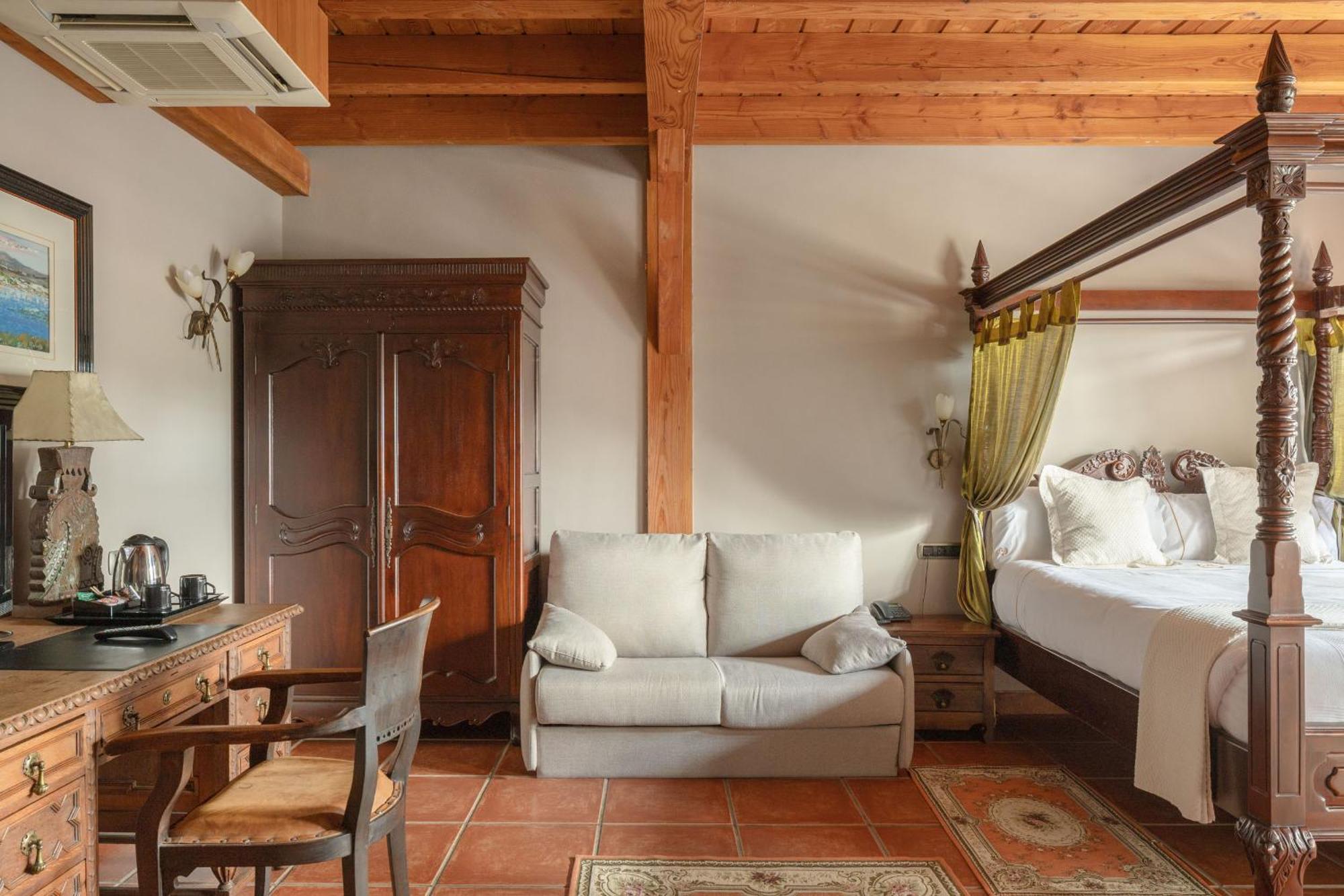 Hotel & Spa Etxegana Zeanuri Bagian luar foto